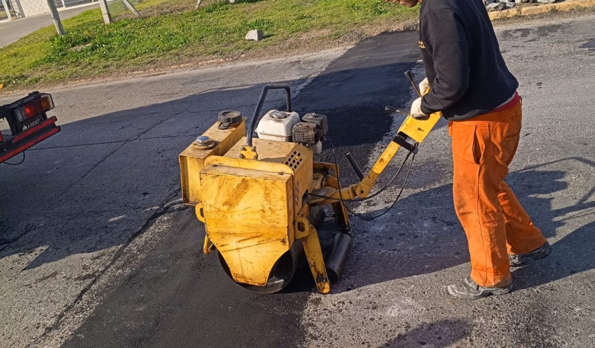NUEVAS OBRAS DE BACHEO EN EL JAGÜEL