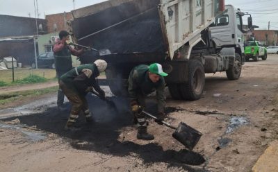 NUEVAS OBRAS DE BACHEO EN CALLES DE 9 DE ABRIL