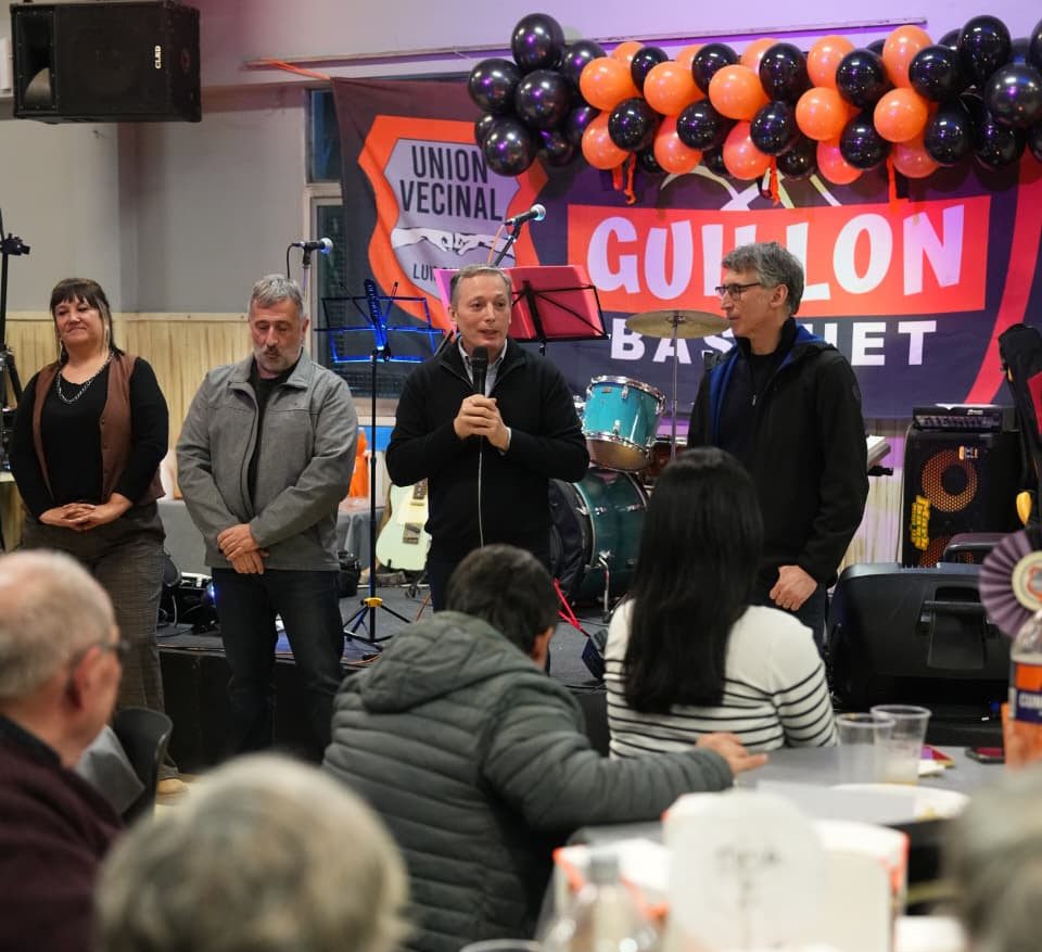 FERNANDO GRAY PARTICIPÓ DEL 75° ANIVERSARIO DEL CLUB UNIÓN VECINAL DE LUIS GUILLÓN