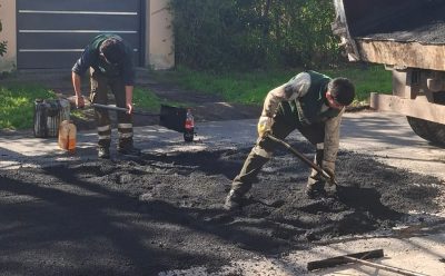MÁS TAREAS DE BACHEO EN DISTINTAS CALLES DEL DISTRITO