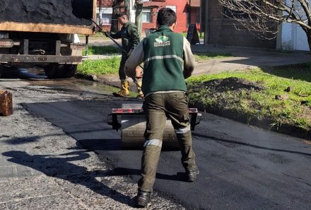 MONTE GRANDE: AVANZAN LAS TAREAS DE BACHEO