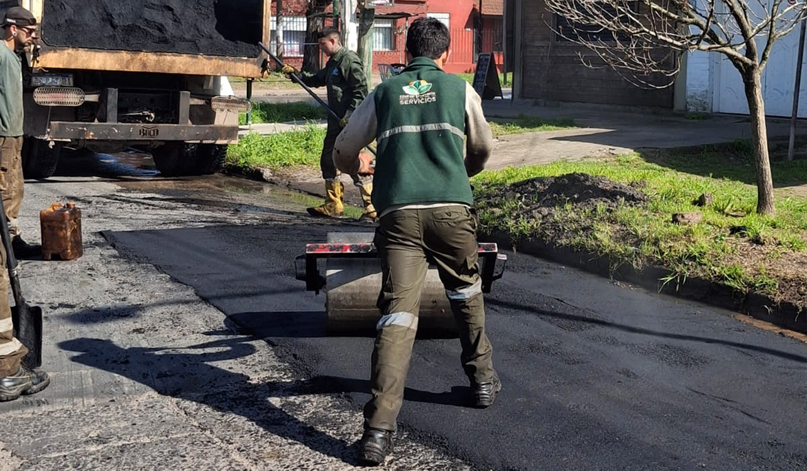MONTE GRANDE: AVANZAN LAS TAREAS DE BACHEO