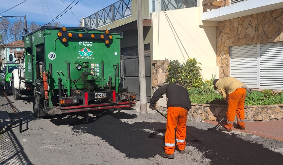 MONTE GRANDE: NUEVOS TRABAJOS DE BACHEO