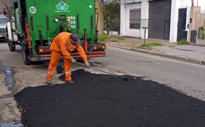 NUEVAS OBRAS DE BACHEO EN CALLES DE MONTE GRANDE