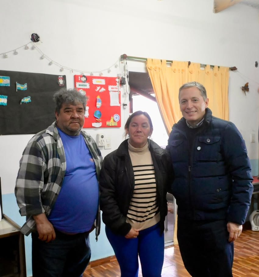 FERNANDO GRAY VISITÓ EL COMEDOR “SUEÑOS DE ESPERANZA” DE 9 DE ABRIL