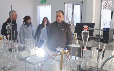 FERNANDO GRAY INAUGURÓ EL LABORATORIO Y LOS NÚCLEOS SANITARIOS DE LA ESCUELA PRIMARIA N° 1 DE MONTE GRANDE
