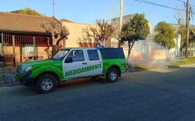CONTINÚAN LOS OPERATIVOS DE FUMIGACIÓN EN EL DISTRITO