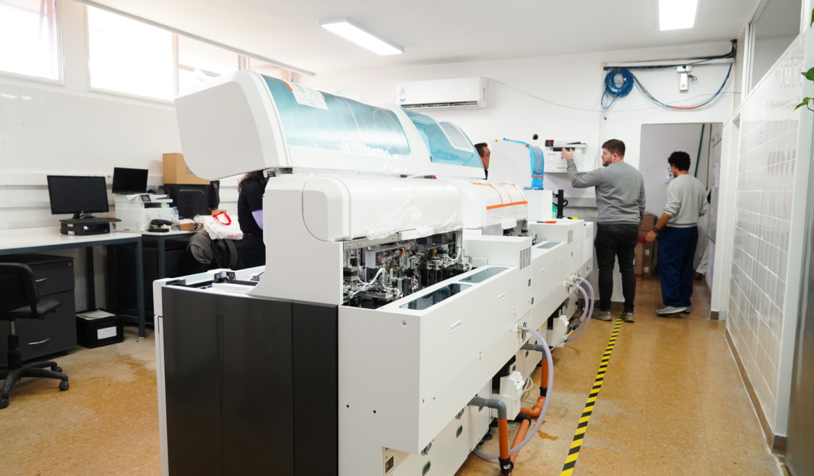 AVANZA LA MODERNIZACIÓN DEL LABORATORIO DEL HOSPITAL SANTAMARINA