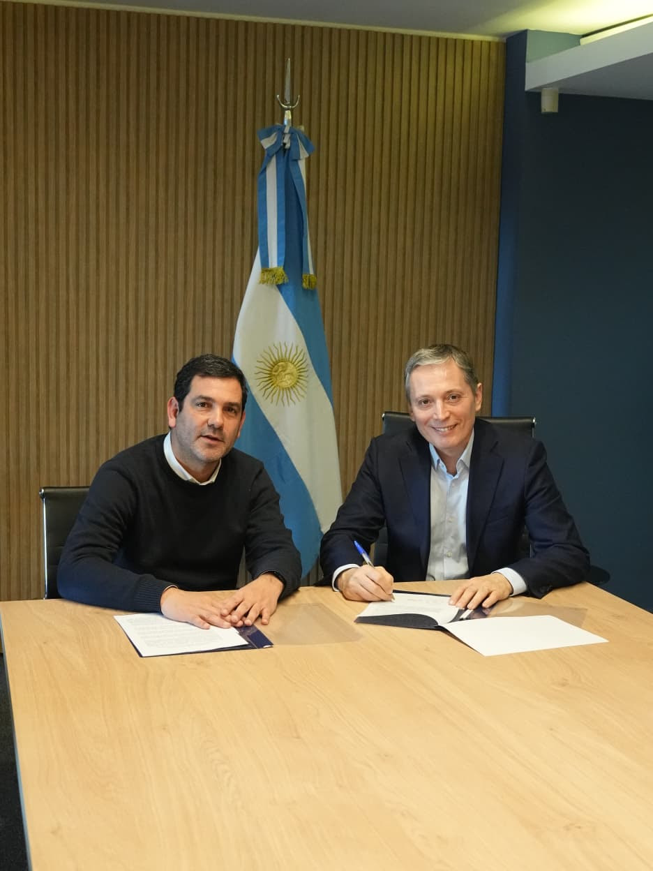 FERNANDO GRAY RECIBIÓ AL INTENDENTE DE DOLORES, JUAN PABLO GARCÍA, Y FIRMARON UN ACUERDO