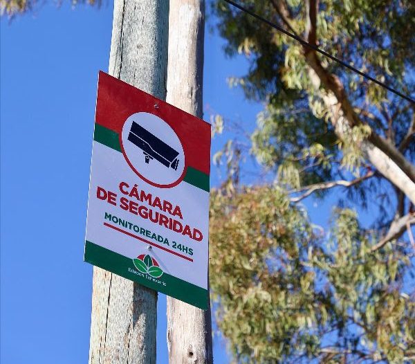 AVANZA LA INSTALACIÓN DE CÁMARAS DE VIDEOVIGILANCIA EN ESTEBAN ECHEVERRÍA