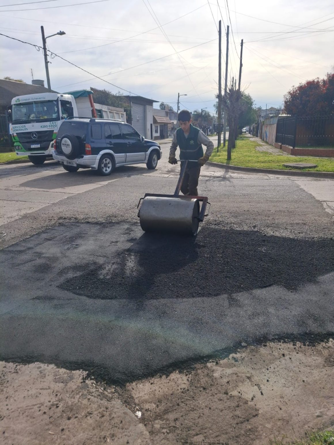LUIS GUILLÓN: AVANZAN LOS TRABAJOS DE BACHEO EN CALLES Y AVENIDAS