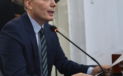 FERNANDO GRAY ANUNCIÓ LA EXENCIÓN IMPOSITIVA TOTAL PARA MAYORES DE 75 AÑOS