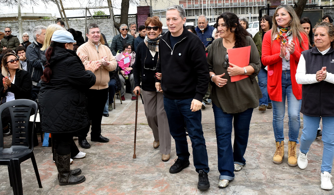 FERNANDO GRAY PARTICIPÓ DE LA INAUGURACIÓN DE LA BIBLIOTECA POPULAR TEODOSIA TUDY CASTAÑO