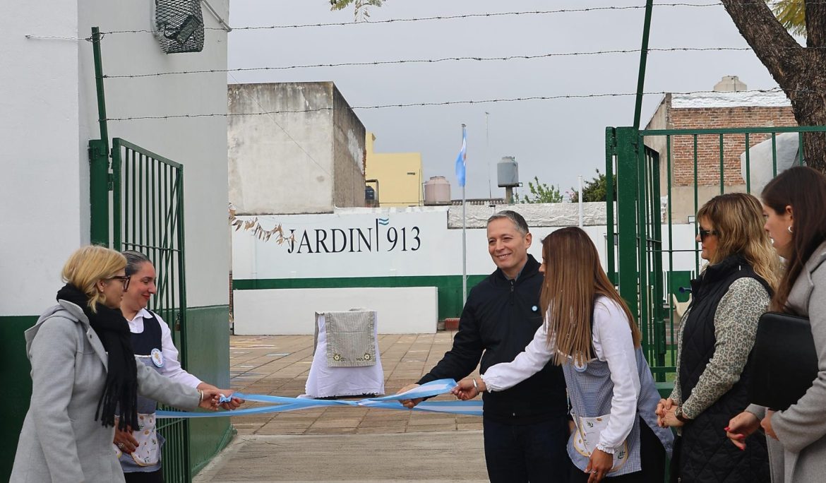 FERNANDO GRAY INAUGURÓ OBRAS Y CELEBRÓ EL 40° ANIVERSARIO DEL JARDÍN DE INFANTES N° 913 DE 9 DE ABRIL