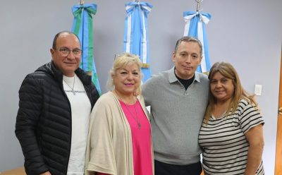 FERNANDO GRAY SE REUNIÓ CON INTEGRANTES DEL GRUPO RENACER DE MONTE GRANDE