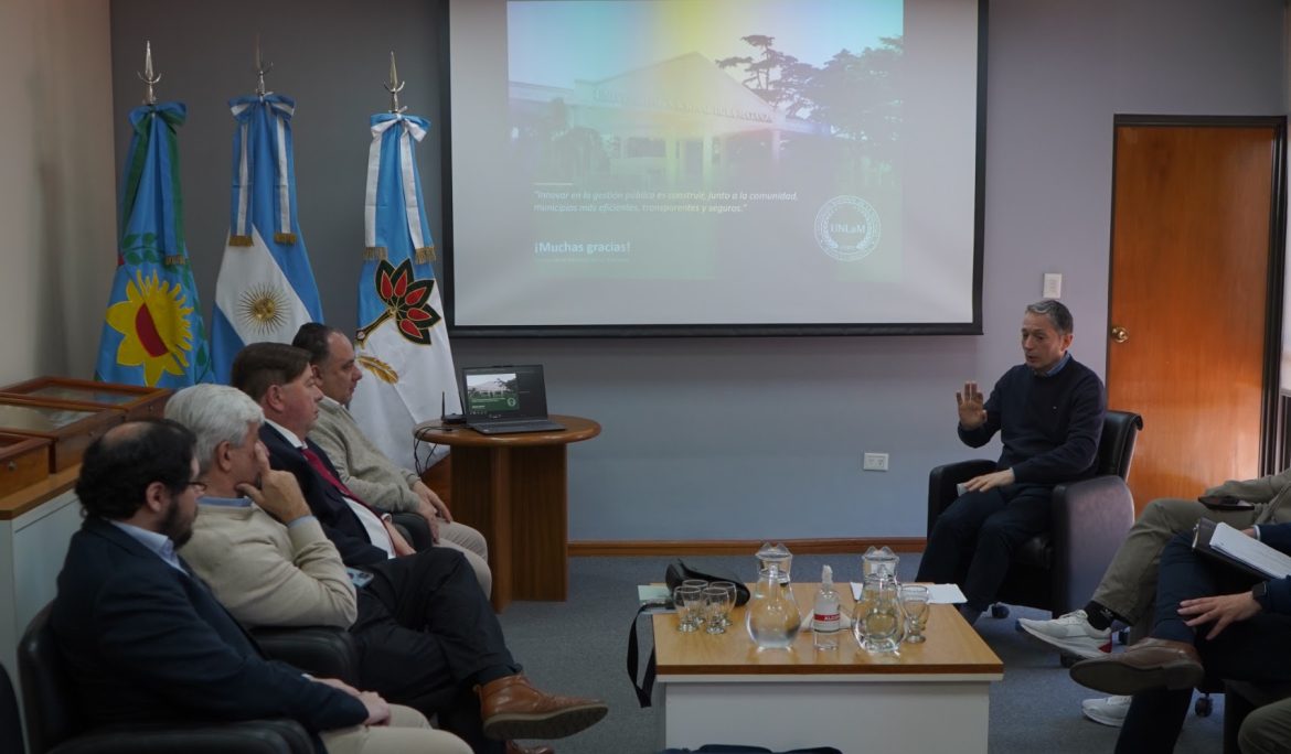FERNANDO GRAY MANTUVO UNA REUNIÓN DE TRABAJO CON LA UNIVERSIDAD NACIONAL DE LA MATANZA PARA LA DIGITALIZACIÓN DE LA BASE DE DATOS MUNICIPAL