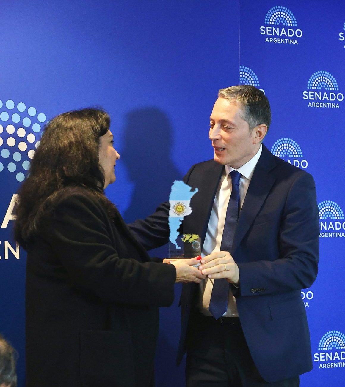 FERNANDO GRAY RECIBIÓ EL PREMIO COMUNAS POR SU COMPROMISO EN LA DEFENSA DE LOS DERECHOS FUNDAMENTALES DE LOS CIUDADANOS