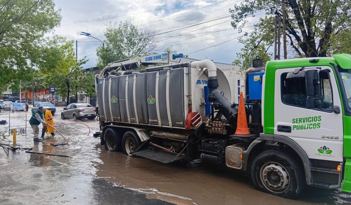 EL MUNICIPIO REALIZA TAREAS DE LIMPIEZA Y SANEAMIENTO ANTE LAS INTENSAS LLUVIAS